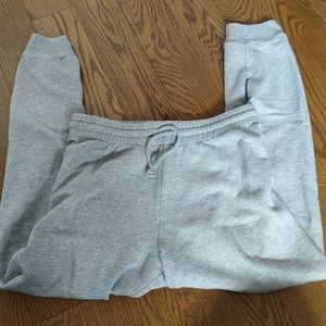 aritzia grey sweatpants
